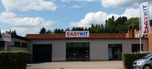 Buitenzijde van de Easykit-toonzaal in Rotselaar