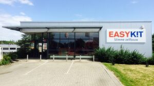 Buitenzijde van de Easykit-toonzaal in Melle