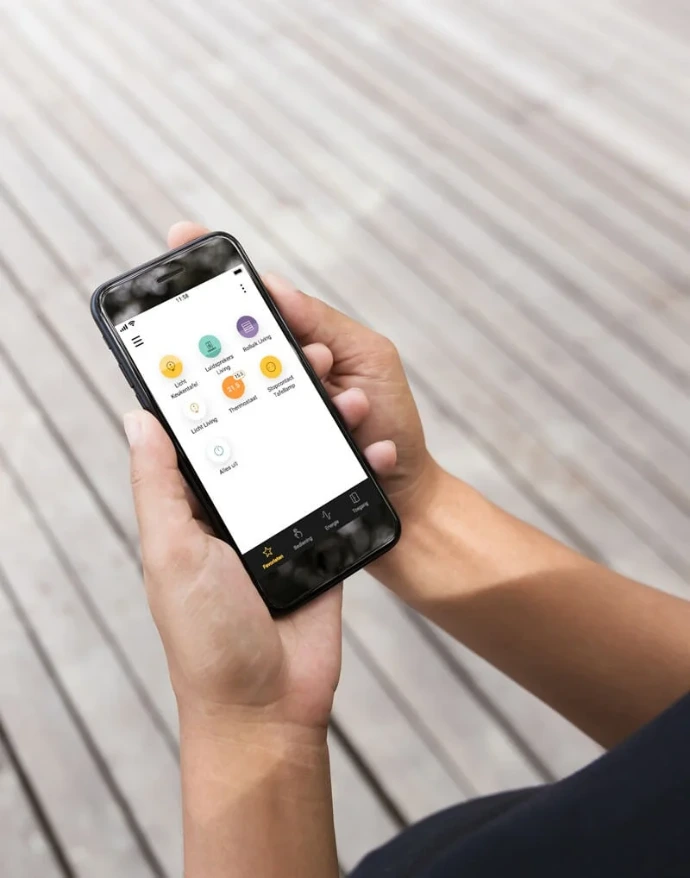 Verlichting, verwarming en andere woningfuncties bedienen via de Niko Home app