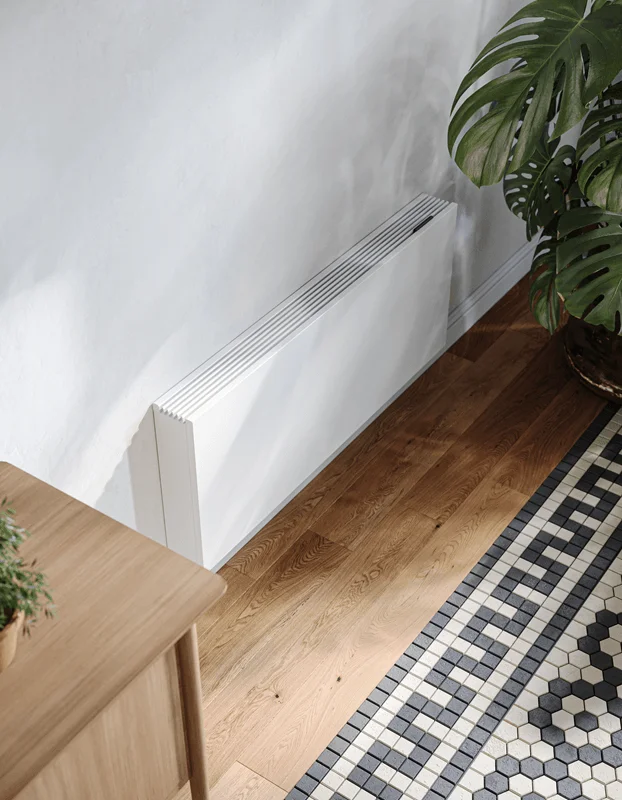 Witte Jaga Strada Hybrid MM met middenaansluiting aan de wand
