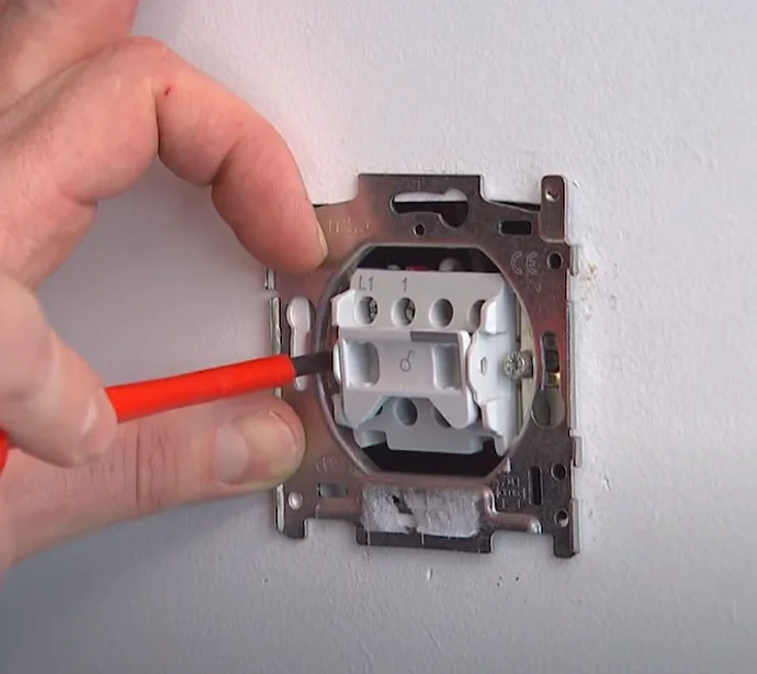 Klassieke elektrische installatie zelf plaatsen met Easykit