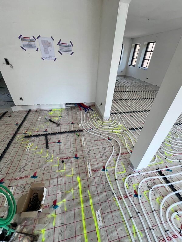 Woningtechnieken en bouwplan tijdens de totaalrenovatie met Easykit