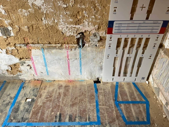 Sanitaire aansluitpunten voorbereiden volgens het montageplan van Easykit