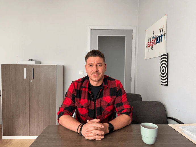 Dieter van de technische ondersteuning bij Easykit